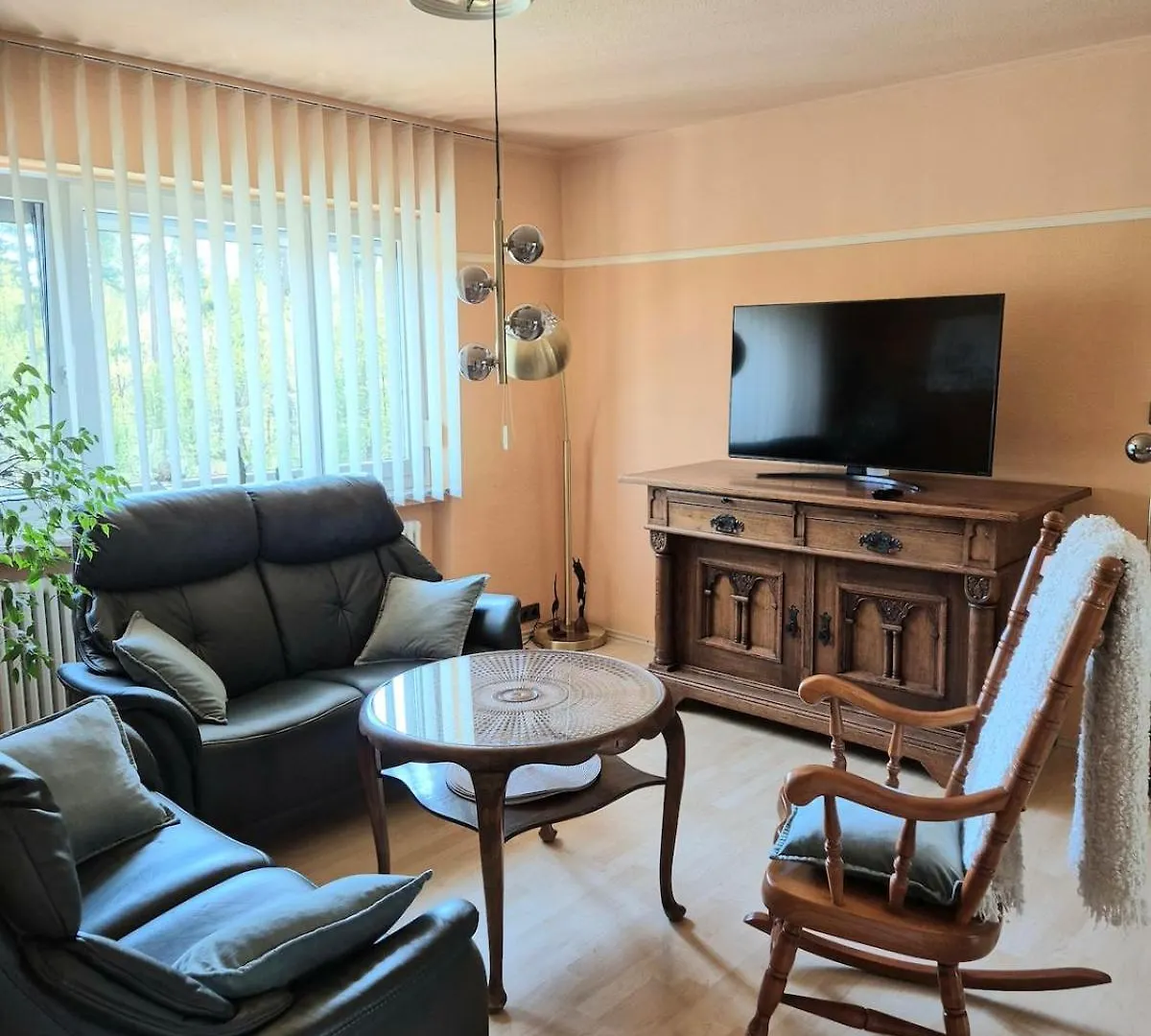 Casa Dami - Charmante Ferien- Und Monteurwohnung In Flughafennaehe Hugelsheim